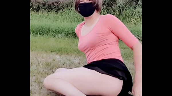 Annemieke dressed and caught by passing people in public park 