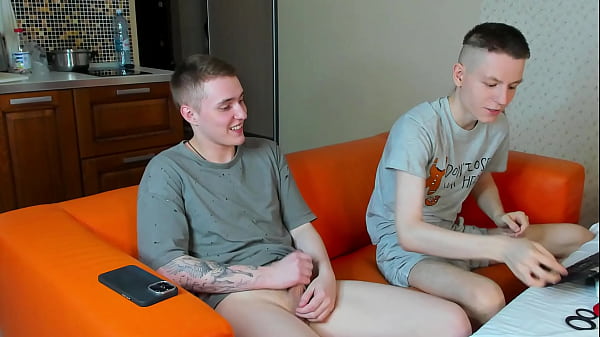 Play MP4 - 18yo Smooth Twink Girthy Shaft Drains Dry