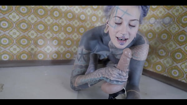 Alt babe with ink giving herself a wild ride 