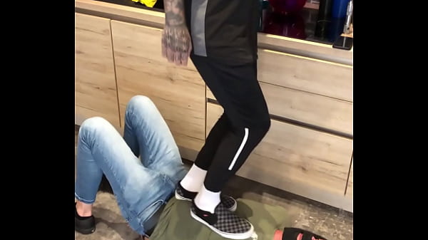 Slave got trampled under hot vans very hard 