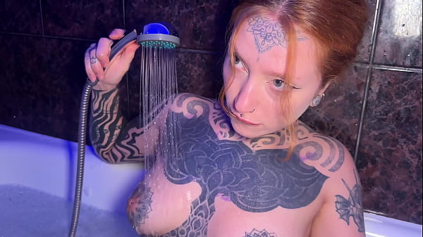 Hot tattooed slut gets fucked wildly in the bathtub katse