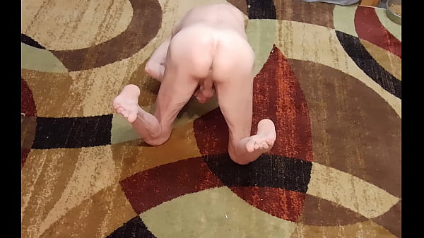 Play MP4 - Busy-Bottom naked and begging for a good Fucking