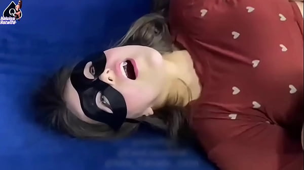 Wife Has Sex With The Tattoo Artist In Front Of Her Cuckold Hushband Parte 01 thumbnail