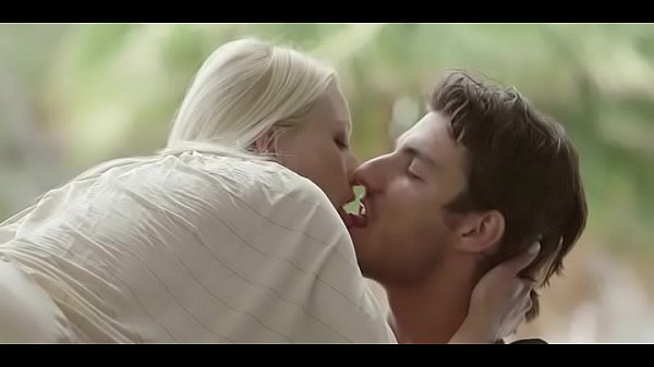 Unsatisfied teen playgirl_gets satisfied by hawt banging