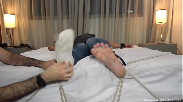 Jo&atilde_o Luis Tickled