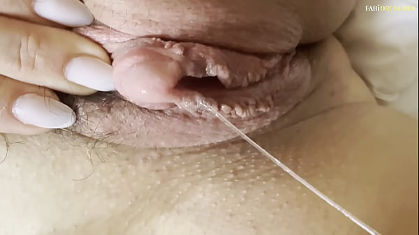 Milf_faz garganta profunda e_ganha leitinho na boca Fabi Drumond