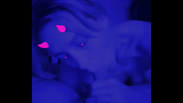 Nonton Danni B Sucking A Golf Ball Through A Water Hose thumbnail