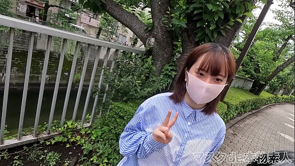 Play MP4 - 本物のアイドル登場！！！２０才、『まる見えトラック』に本物芸能人が餌食に！！