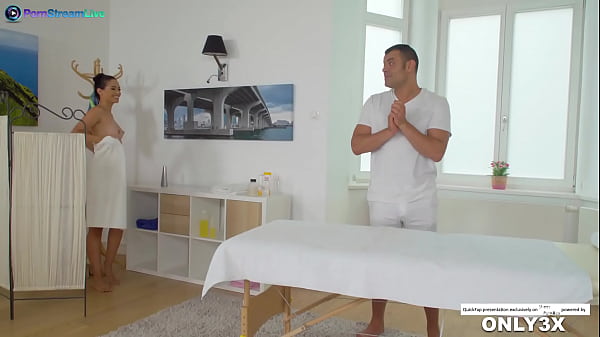 Play MP4 - QuickFap 11m of oily massage with Andreina De Luxe by Porn Stream Live