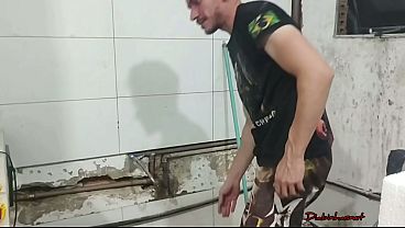 NA OBRA PEÃ_O RECLAMA DO TRABALHO,COME A PATROA COMO PAGAMENTO VÍ_DEO COMPLETO NO RED