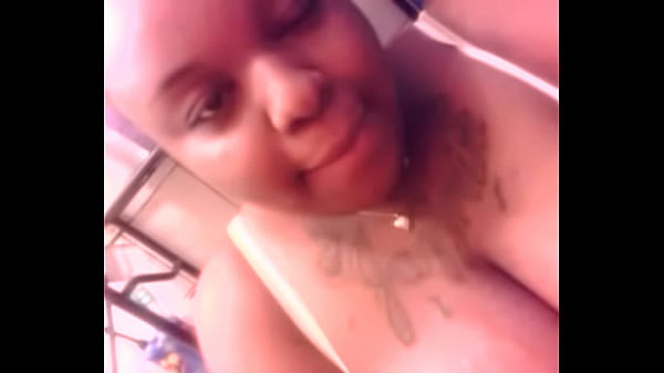 sexy ebony teaseing... 