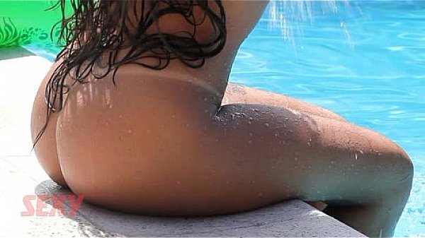 Larissa Riquelme &ndash; Revista Sexy thumbnail