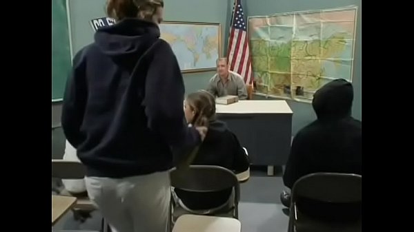 Sexygets down on knees and_gives hot pov oral