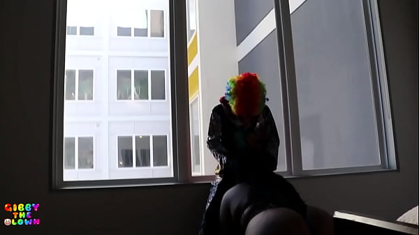 BBW hotelmaid giving me_head on_her 15min break