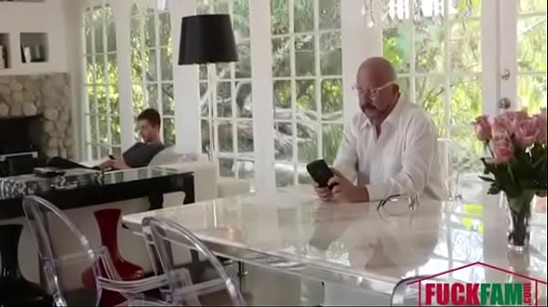 Nonton Britney Amber In Big Tit Helps Me Cum thumbnail