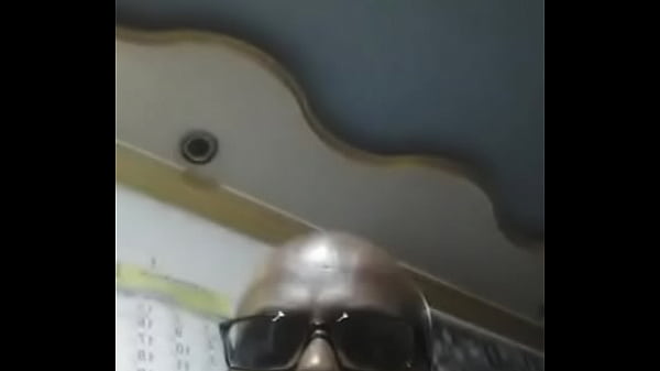 mallu maaried girl show her_cleavage