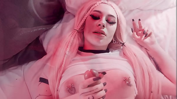 this horny slut sucks my dick and i cum in her pussy - Pechgardens 