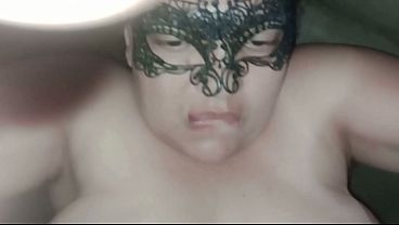 Delicia geme gostoso tem o rosto lindo e um corpo maravilhoso e mete muito