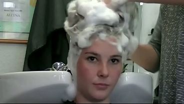 Sophie Backward Hairwash 