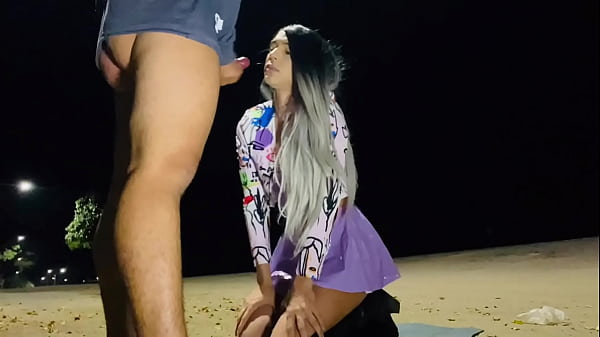 Dotado Fudendo A Safada Na Beira Da Estrada thumbnail