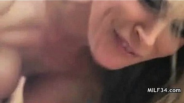 Nonton Bigtit Cougar Likes It Rough thumbnail