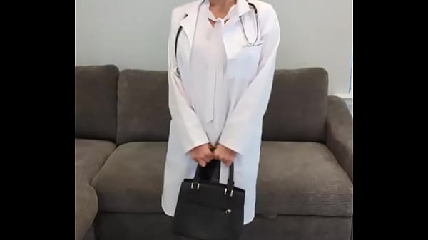 Nonton Dr Stella Making A House Call thumbnail