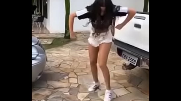 dan&ccedil;ando loucamente 