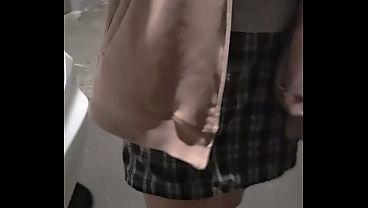 伪娘婷萱户外放尿合辑 