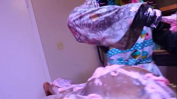 Victoria Cakes Gets Her Fat Ass Made into A_Cake By Gibby The_Clown