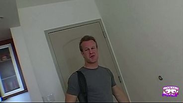 Nonton A Desirable Milf Misses Her Flight But Gets To Make Porn And Get A Facial thumbnail