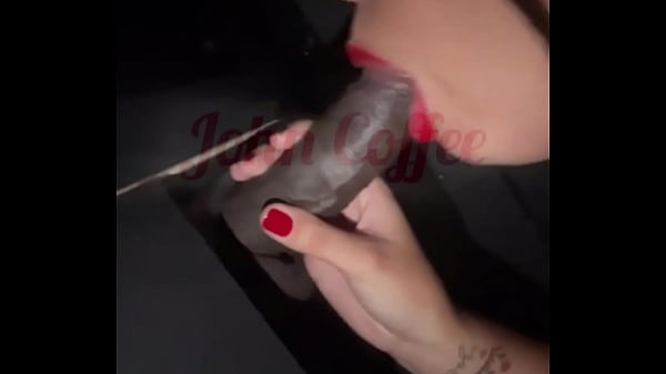 Asi&aacute;tica Safada Na Pica Preta thumbnail