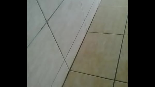 Play MP4 - Squirt de una turrita de constitucion