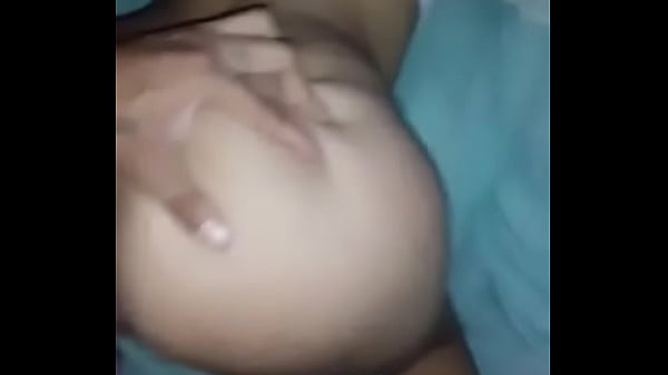 Follando a una peladita