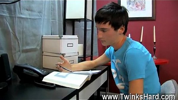 Sexy men After these two fellate each other's dicks, Noah leans over 