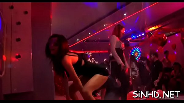 Moist and erotic pussy_pleasuring