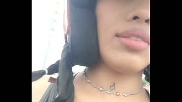 flaca arrecha pide un didi uber yango picab moto y le pide al conductor que se la folle 