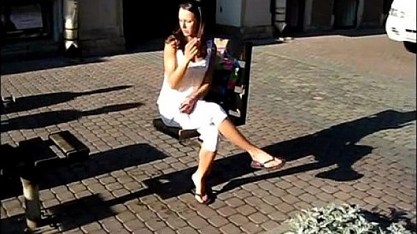 Nonton Nasty Slut Receives Hammered thumbnail