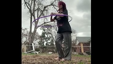 Beginner hoop tricks with a hobby hooper 