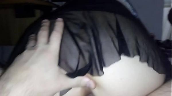 A Mulher De Saia Sentando Na Piroca thumbnail
