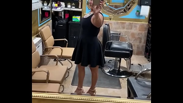 Play MP4 - Vestido negro