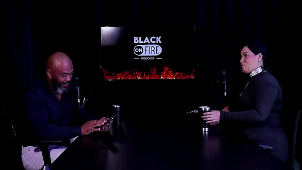 Play MP4 - Come&ccedil;ou com massoterapeuta&comma; cobra &dollar; &quest; por hora&comma; e em quem ela mama&comma; senta ou passa&period;&period;&period; - Pri Melancia &lpar;WATCH ON&colon; SHEER&sol;RED&rpar;