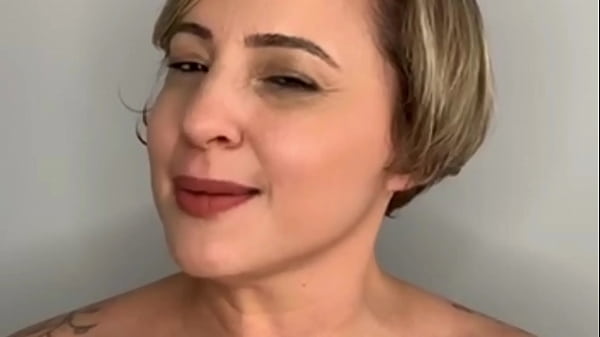 Play MP4 - Natal bem gostoso com o marid&atilde;o e nossa amiga - Christmas Cassiana Costa