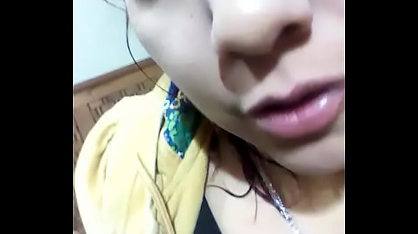 karla alejandra alvarado mascote de gpe nvo leon mamando 