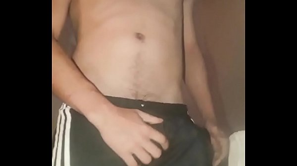 Play MP4 - Fazendo exerc&iacute;cio excitado