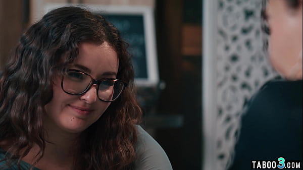 Sexy transsexual babe fucking her BBW customers juicy pussy 