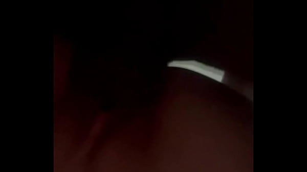 Play MP4 - Em liga&ccedil;&atilde;o na pizzaria e levando pau na buceta ao mesmo tempo