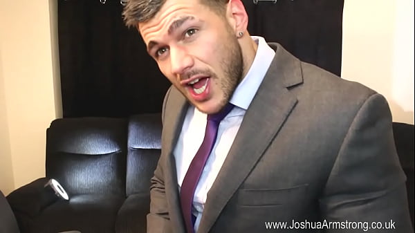 Play MP4 - Up close and personal COCK