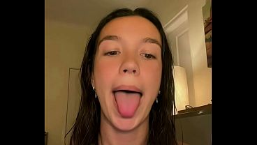 Nonton I Wants Someone Tribute Me Please thumbnail