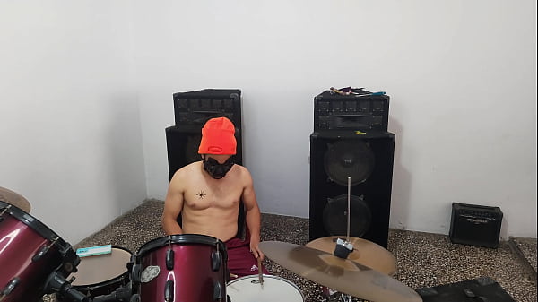 Nonton Contro Al... The New Latin Rock Star Having Sex Before The Musical Rehearsal!! They Have Very Activist Sex Before The Halloween Celebrations thumbnail