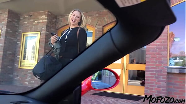 Nonton Mofozo.com - Model Agent Is Fucking A 19 Year Old Blonde thumbnail